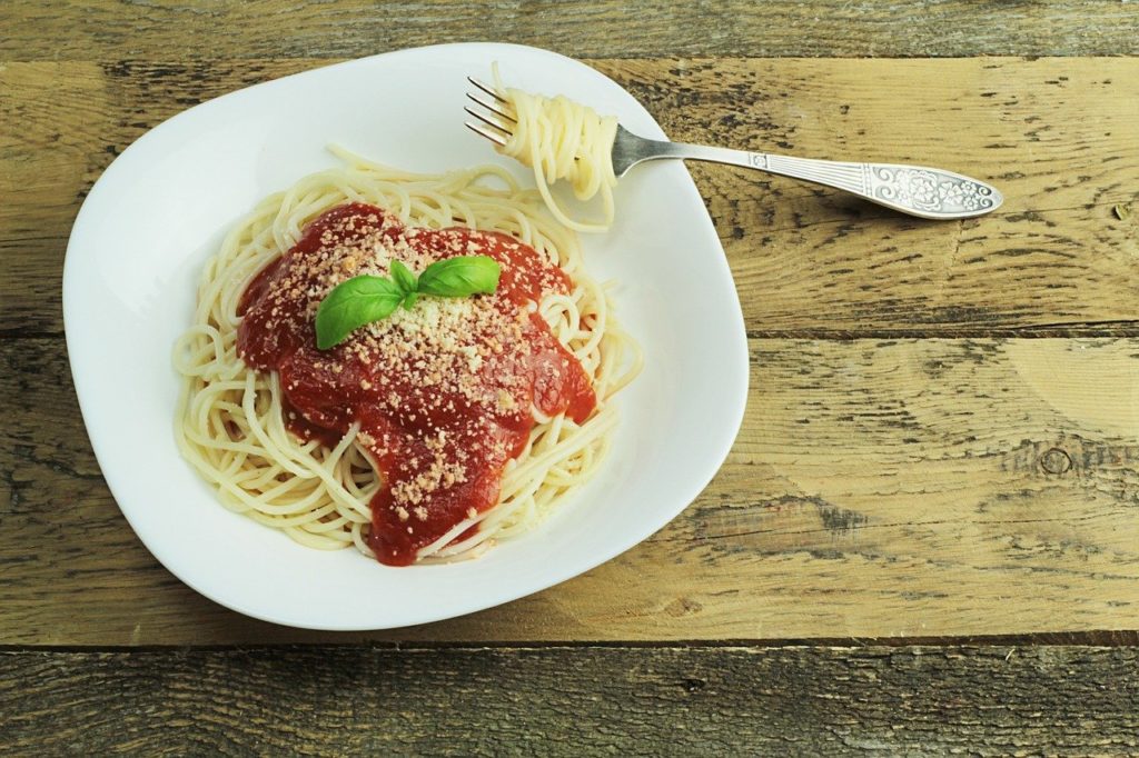Spaghetti with tomato sauce for a meat free meal. 